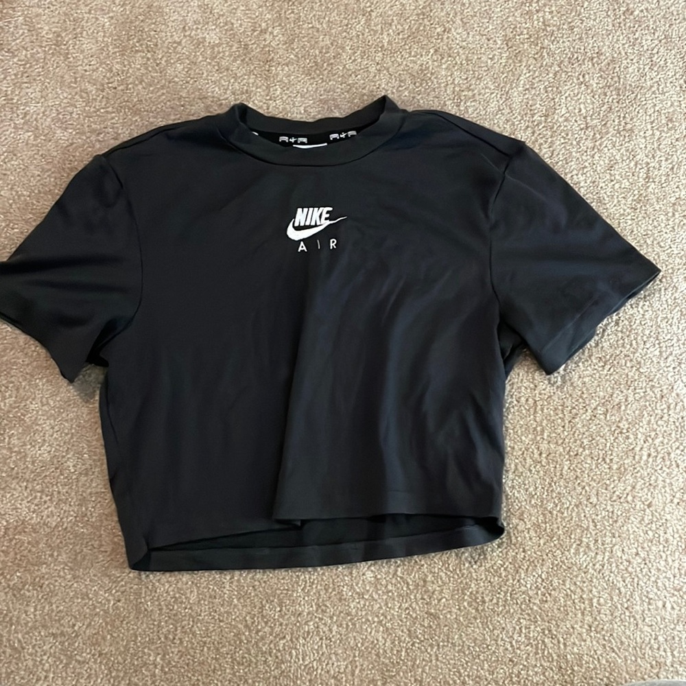nike crop top